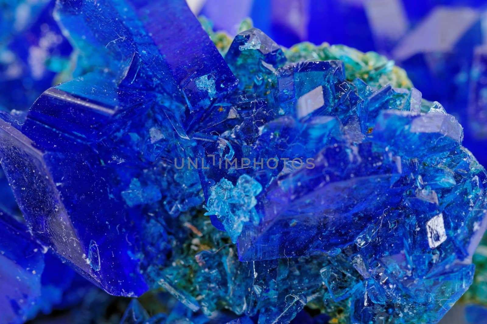 Crystals of blue vitriol - Copper sulfate by NagyDodo