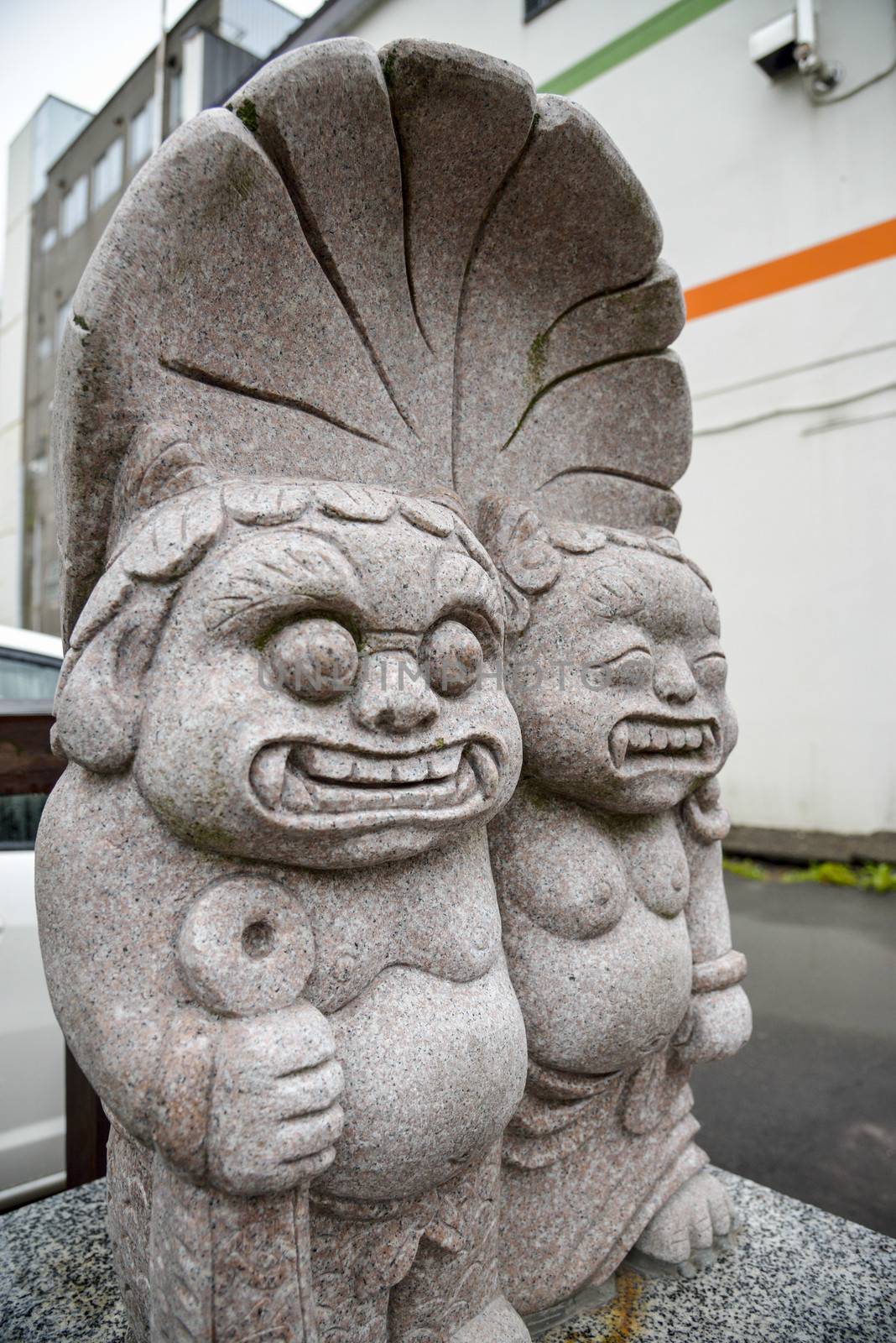Twin giants statue by gjeerawut