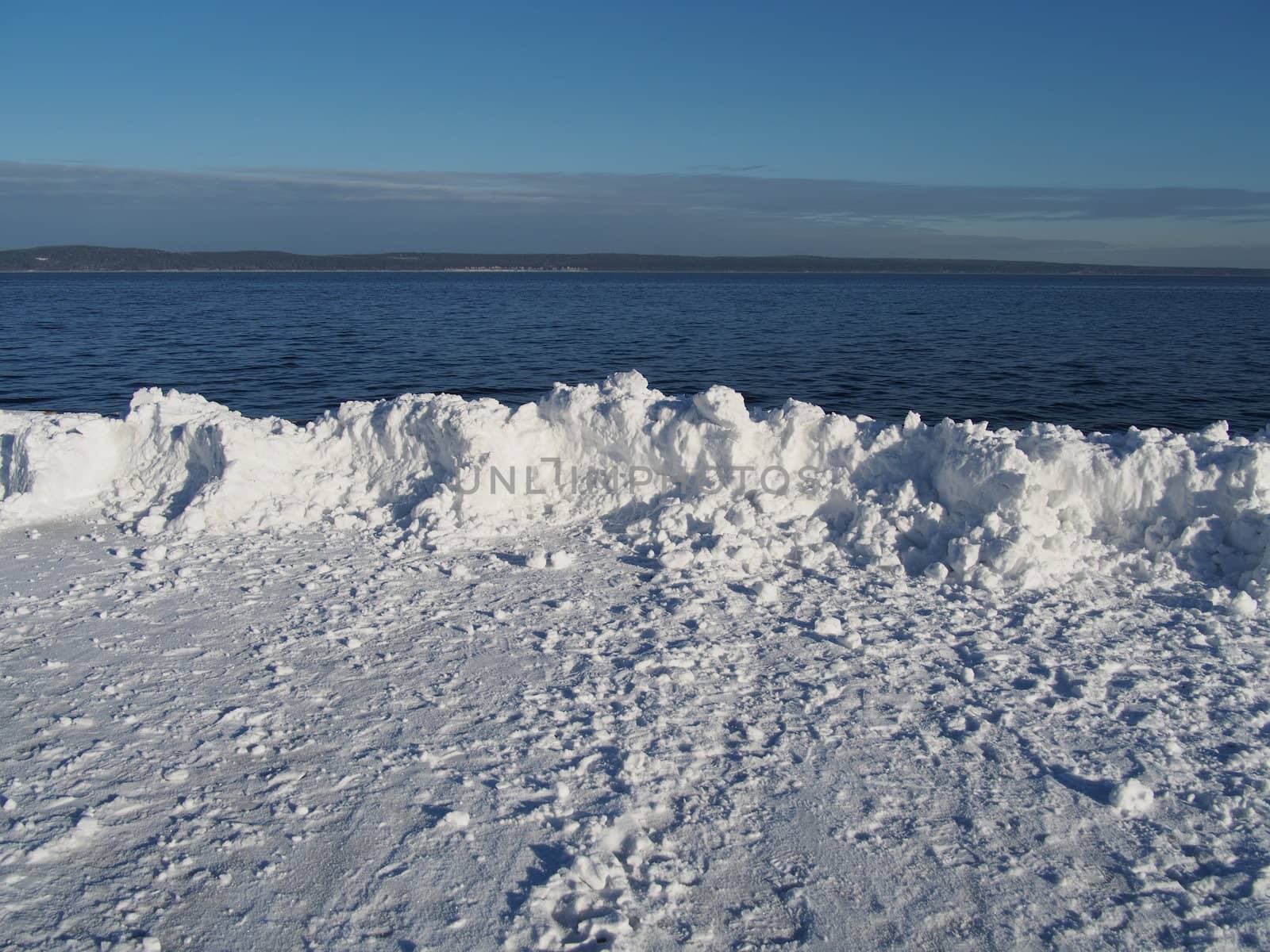 Snowdrift on the lake
