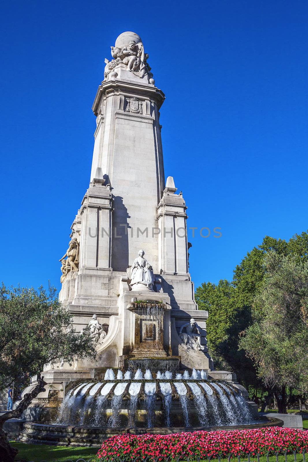 Cervantes Monument by vwalakte
