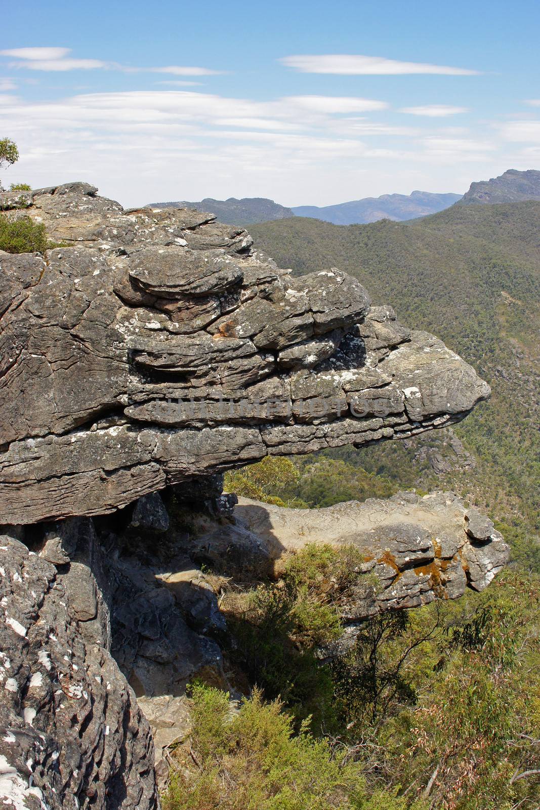 Balconies, Grampians, Australia by alfotokunst