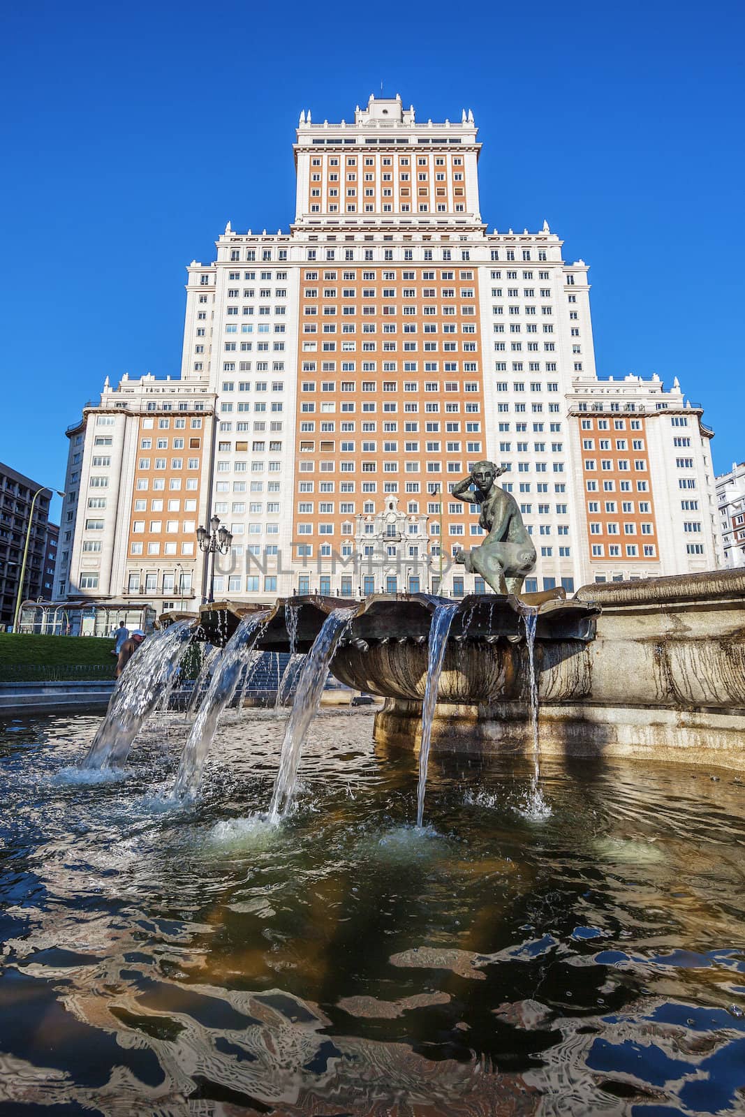 Edificio Espana, the building in background, is 117m tall and was once the tallest building in Spain. 