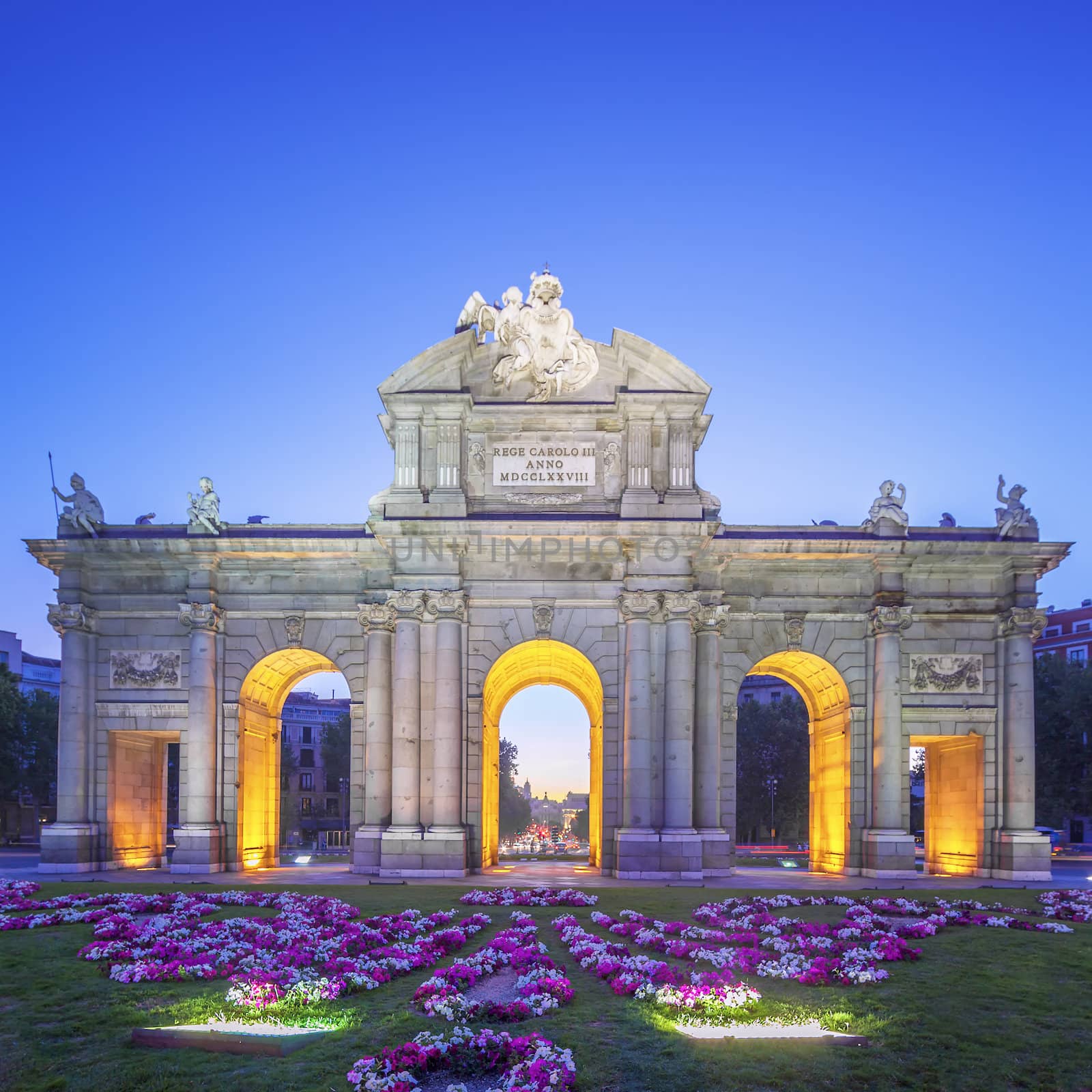 View of Puerta de Alcala at sunset by vwalakte