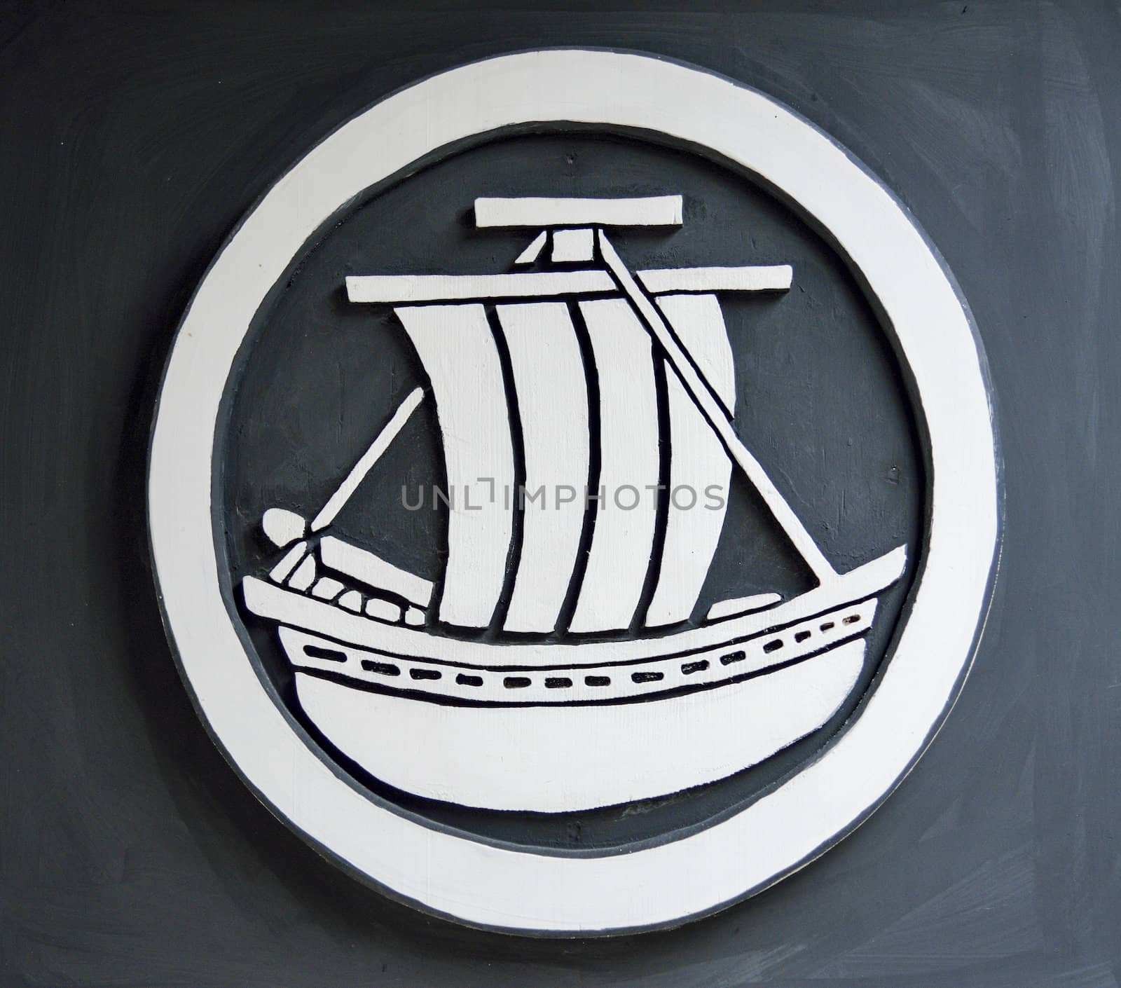 Boat symbol on the wall by gjeerawut