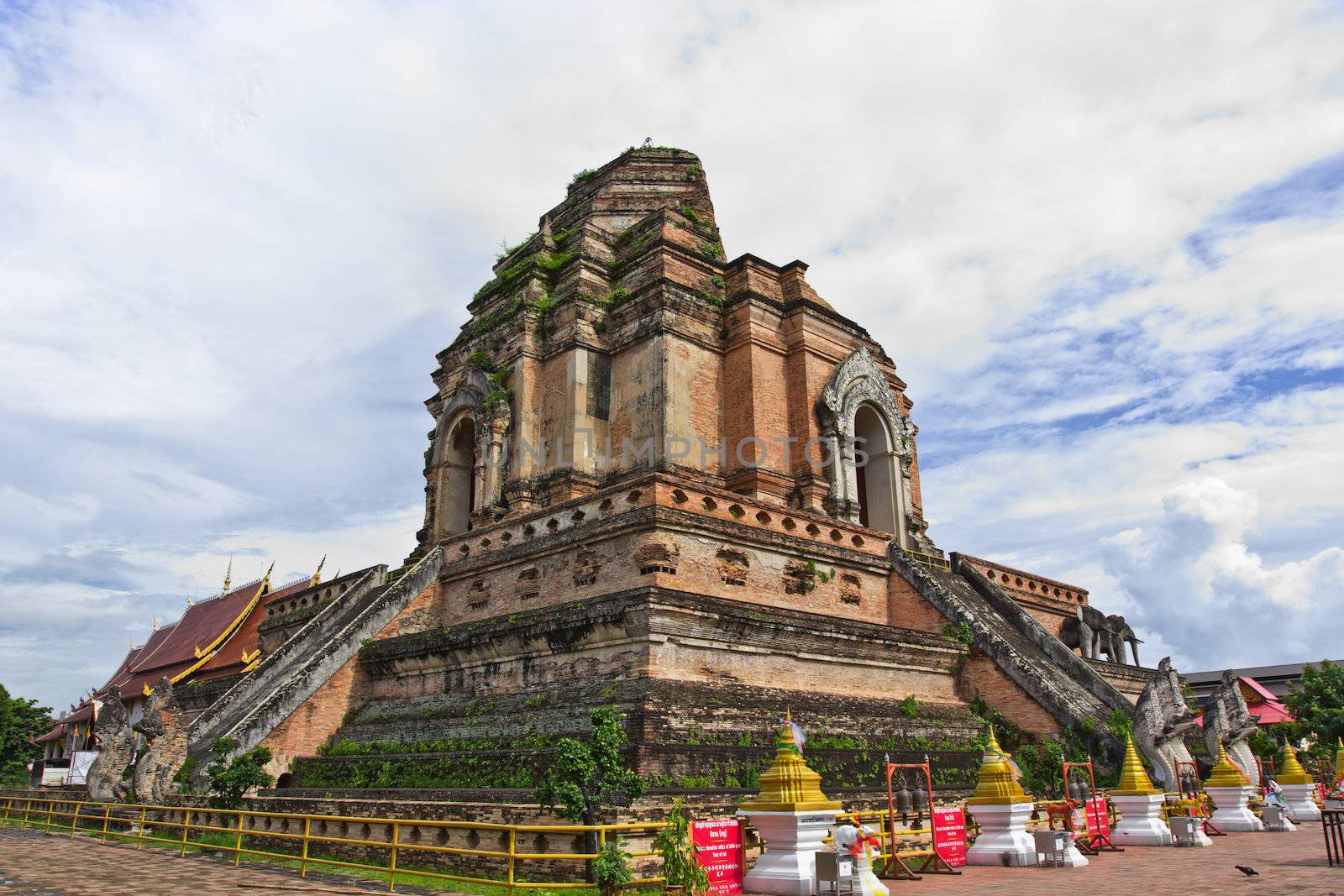 One of the eight great stupa of Thailand, in Chiang Mai province