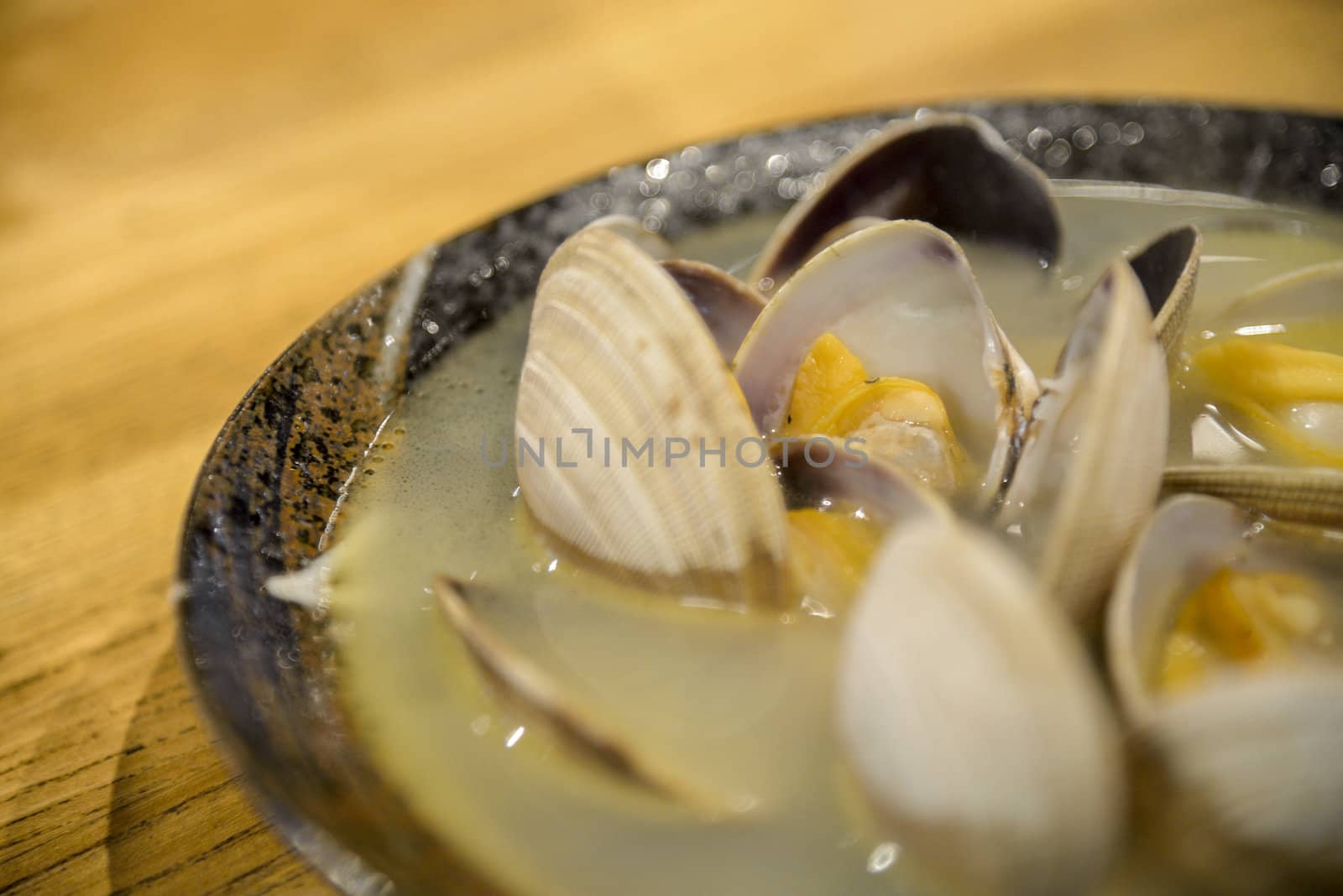Boiled clam with soup in Japanese style3 by gjeerawut
