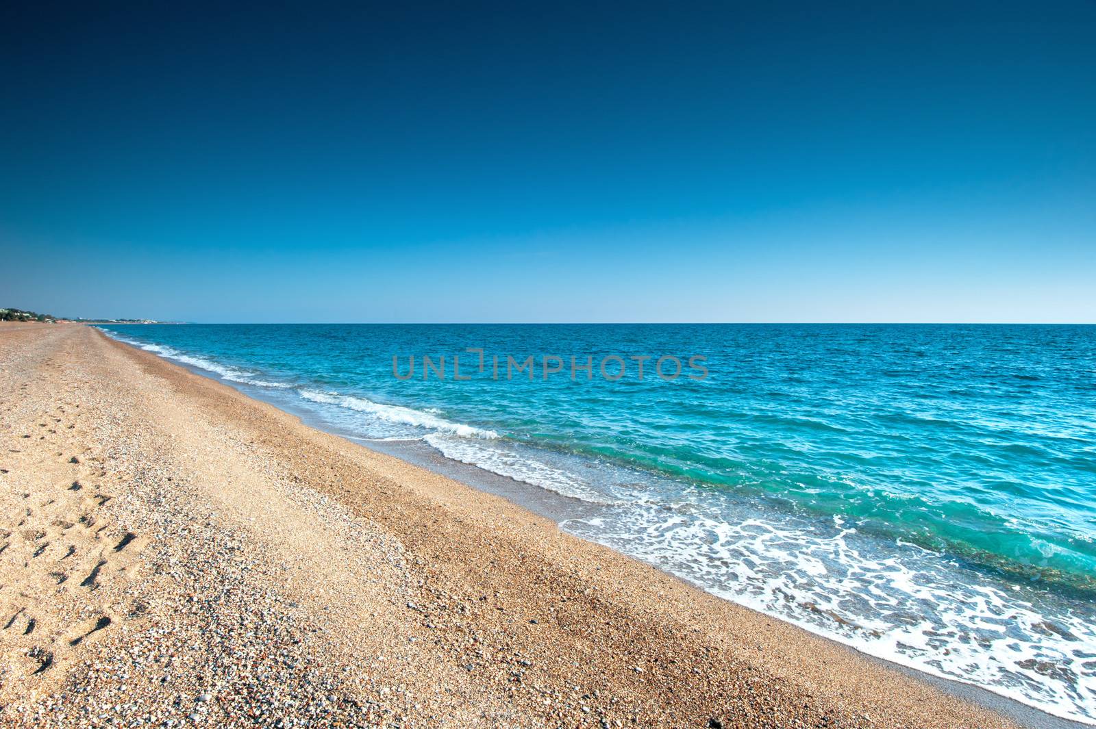 Deserted beaches of the Mediterranean coast of Turkey. by kosmsos111