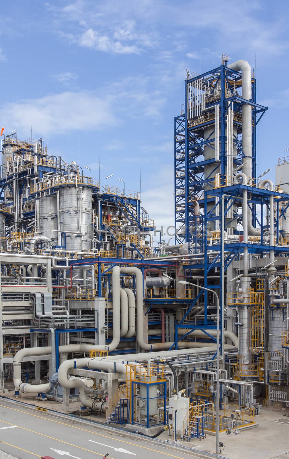 Big structure of petrochemical plant wit blue sky