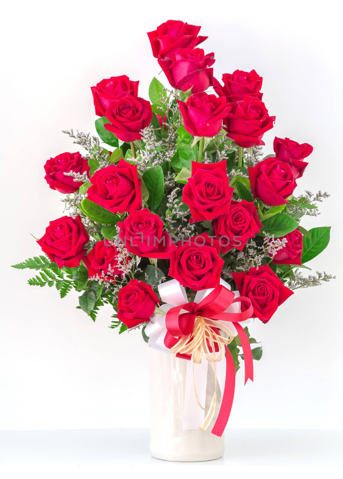 Bouquet of red roses by smuay