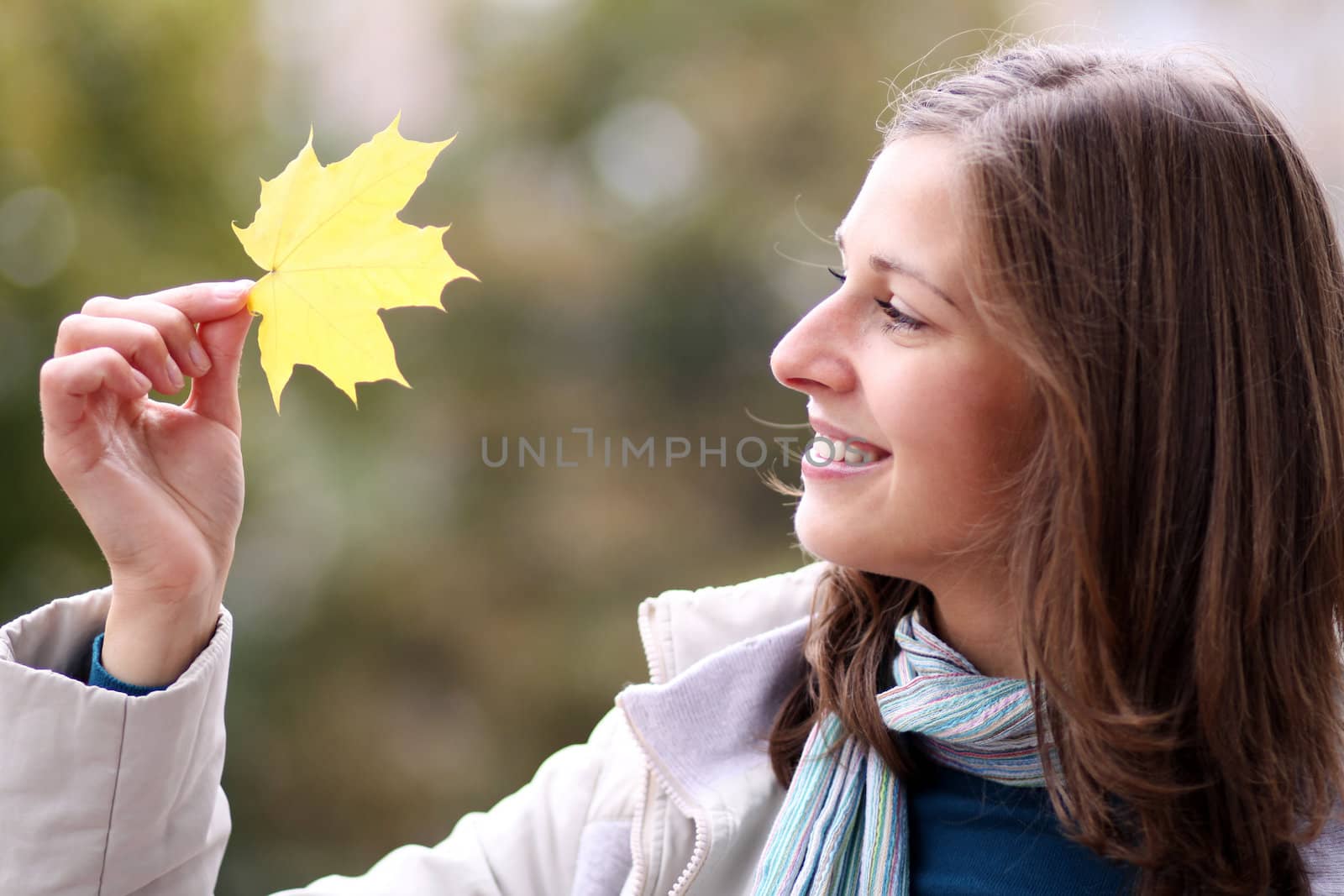 Closeup portrait of a happy young woman smiling