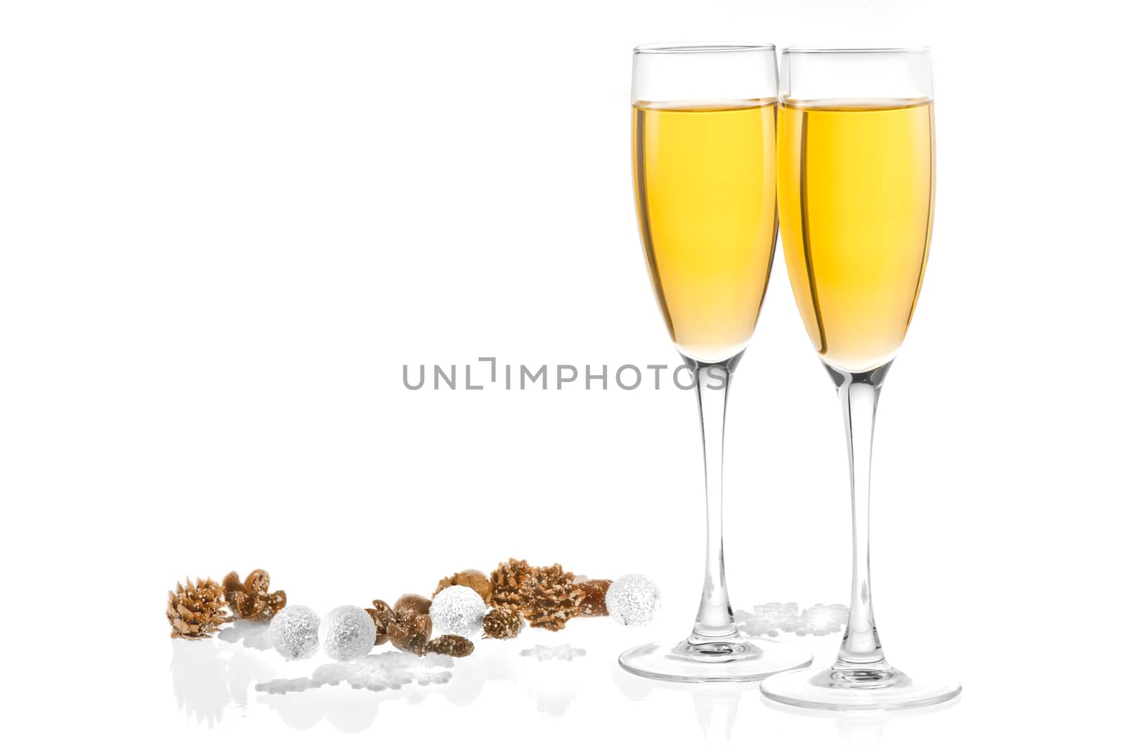 Two glasses of champagne with New Year's d��cor