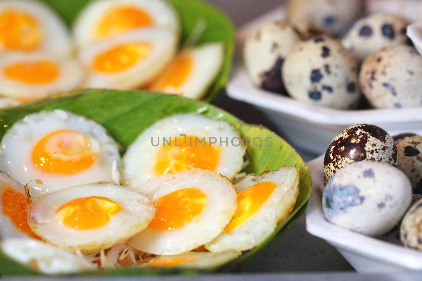Fried quail eggs for sale