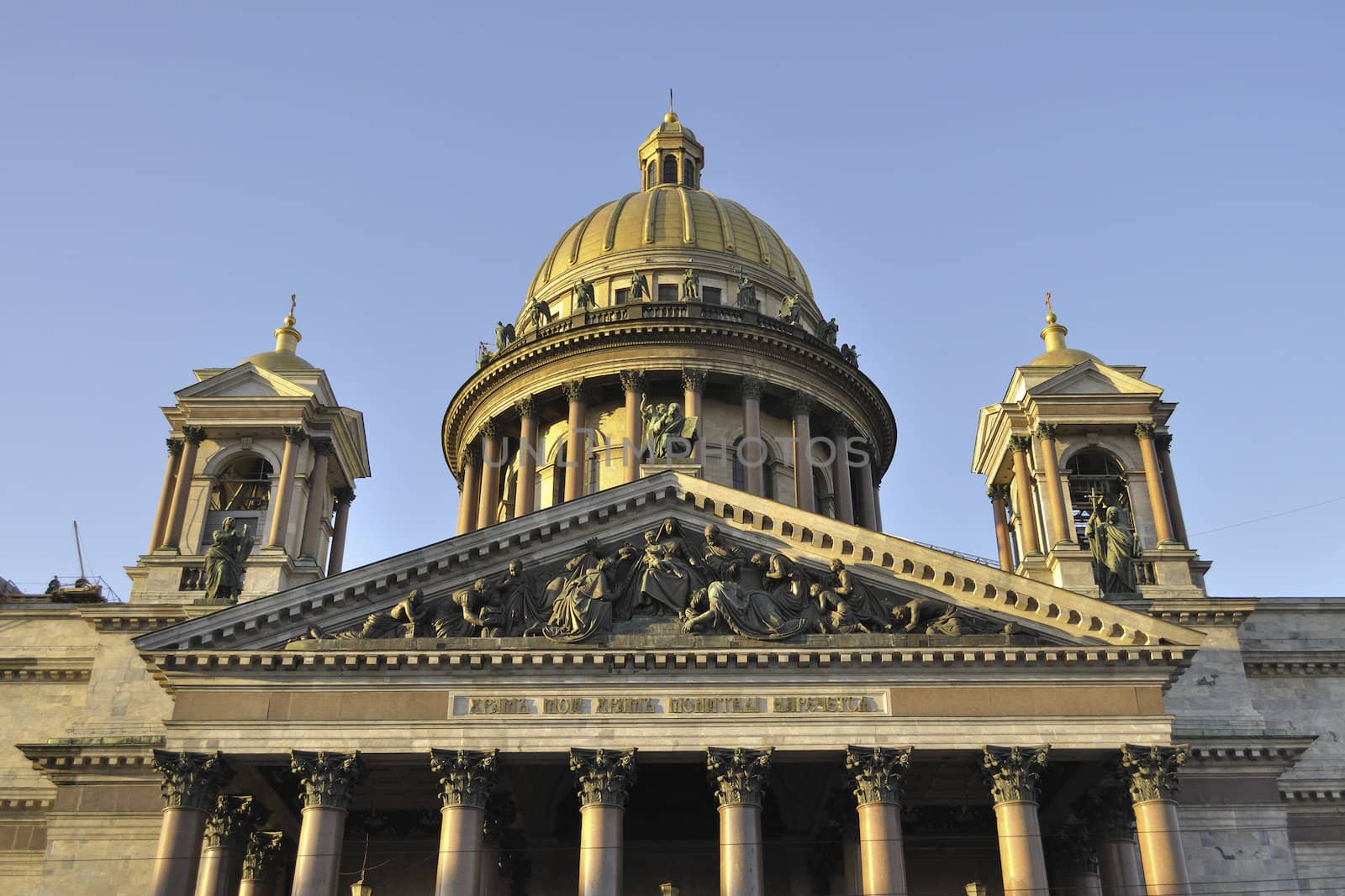 Saint Isaac's Cathedral by yuriz