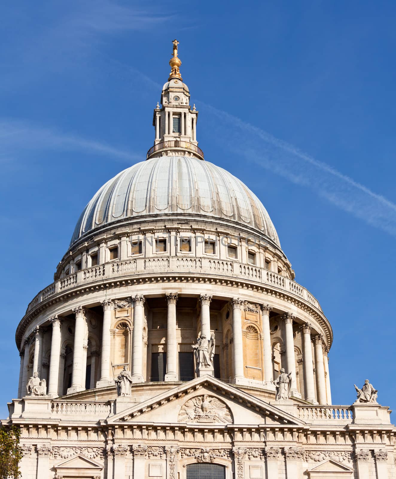 St Pauls Cathedral dome by naumoid