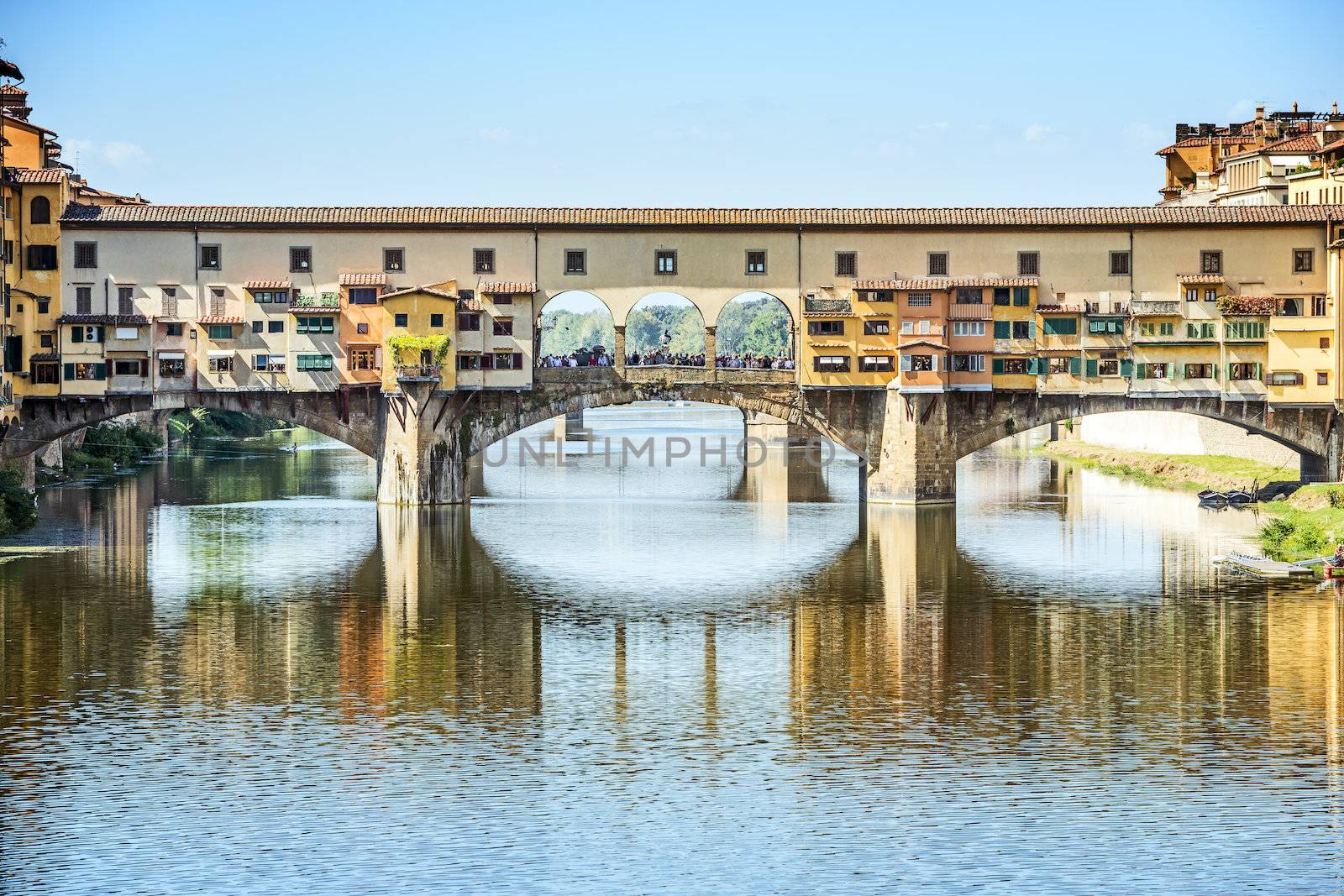 Picture of the famous ponte Vecchio in Florence, Italy