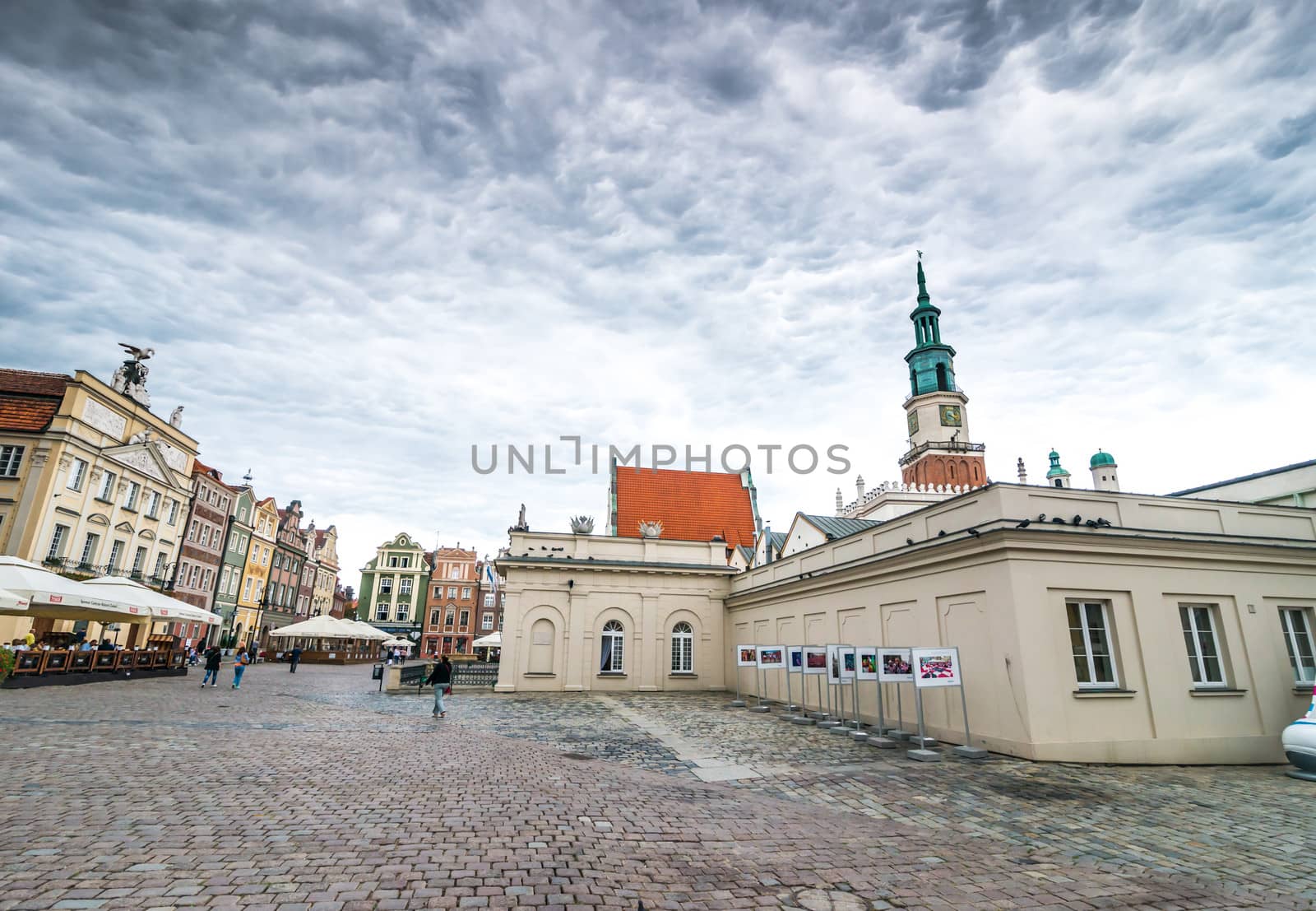 The central square of Poznan by GekaSkr