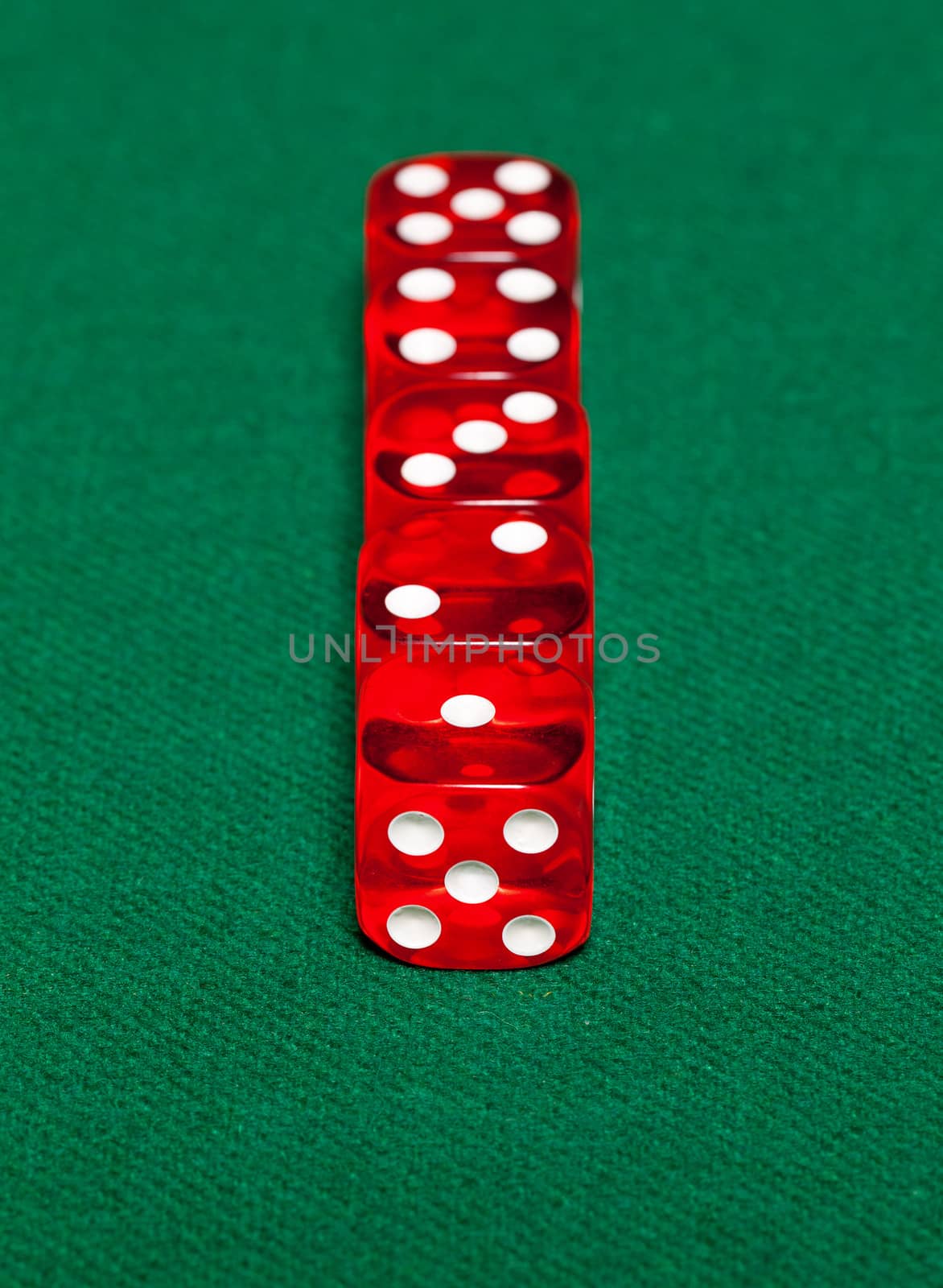 Red dice by Discovod