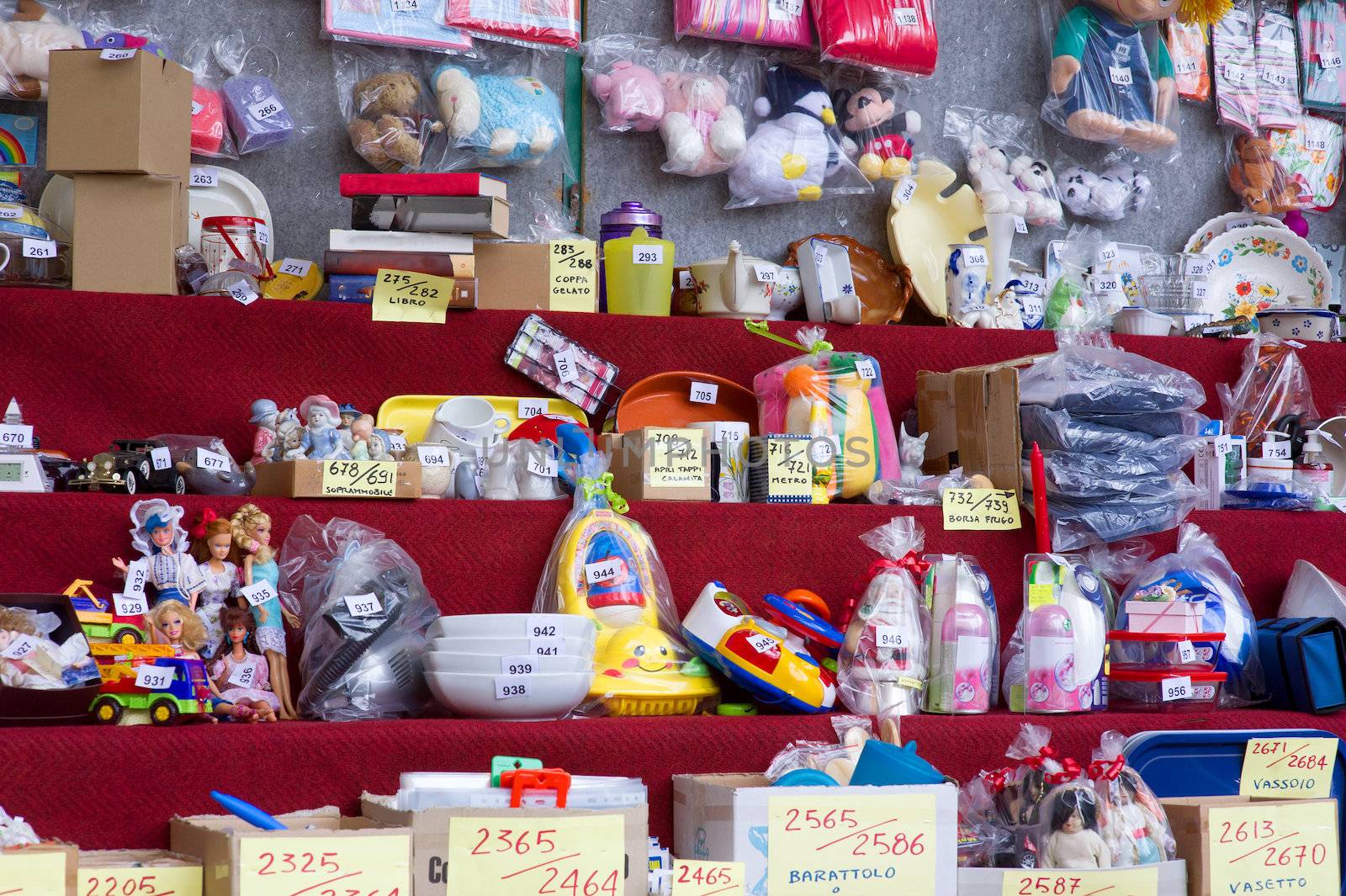 Popular lottery with prizes modest