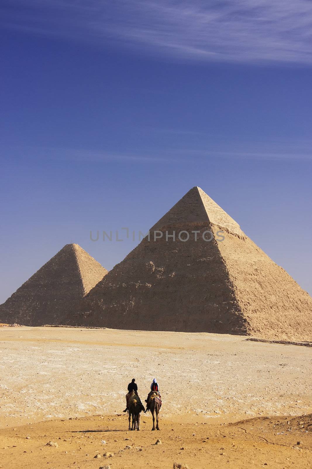 Great Pyramids of Giza, Cairo by donya_nedomam