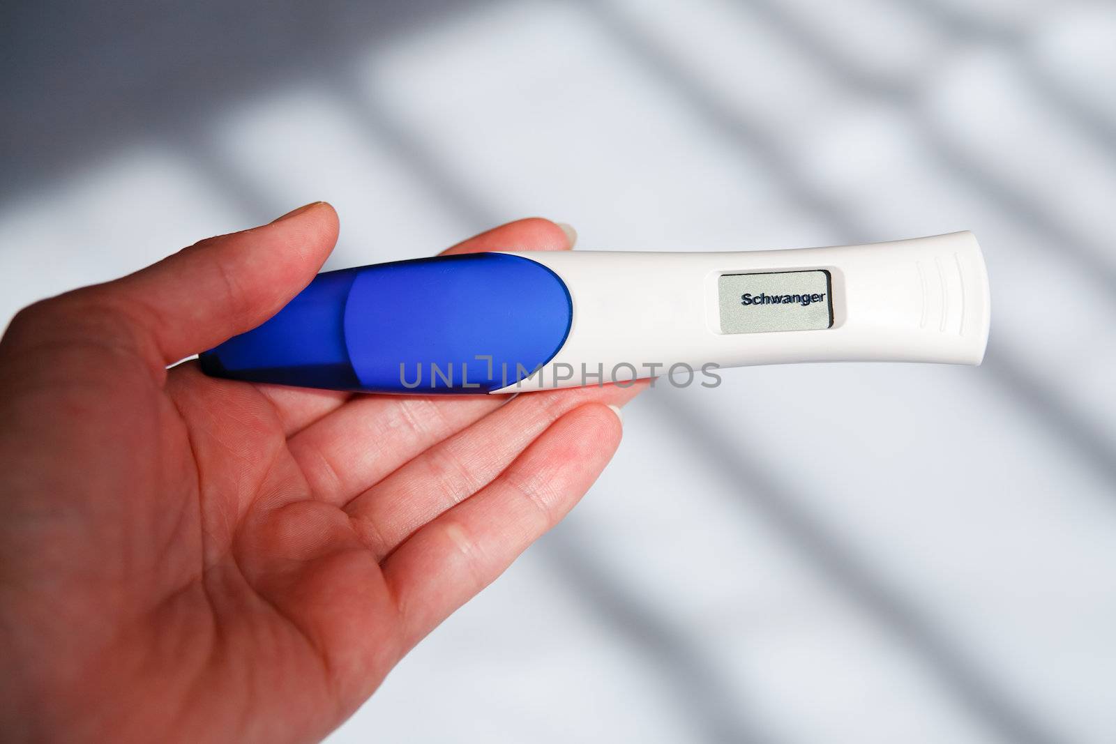 Pregnancy test by anobis