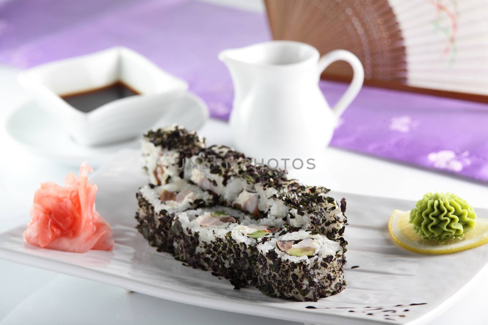 frest and tasty sushi by fiphoto