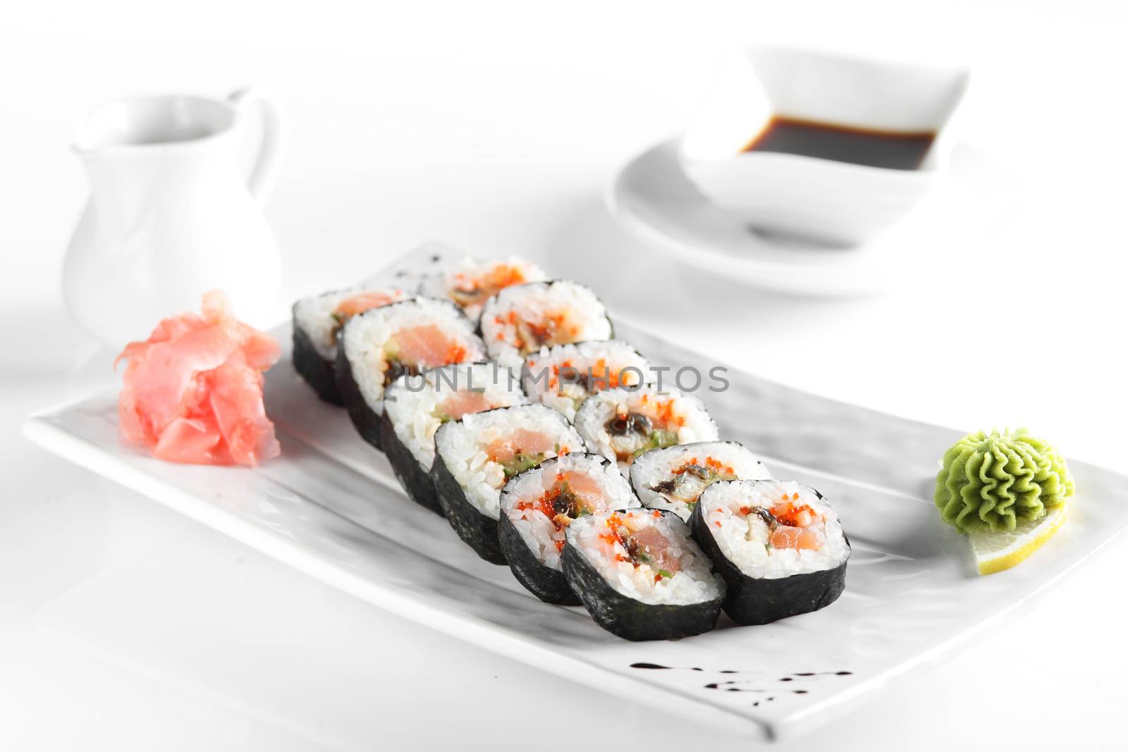 frest and tasty sushi by fiphoto