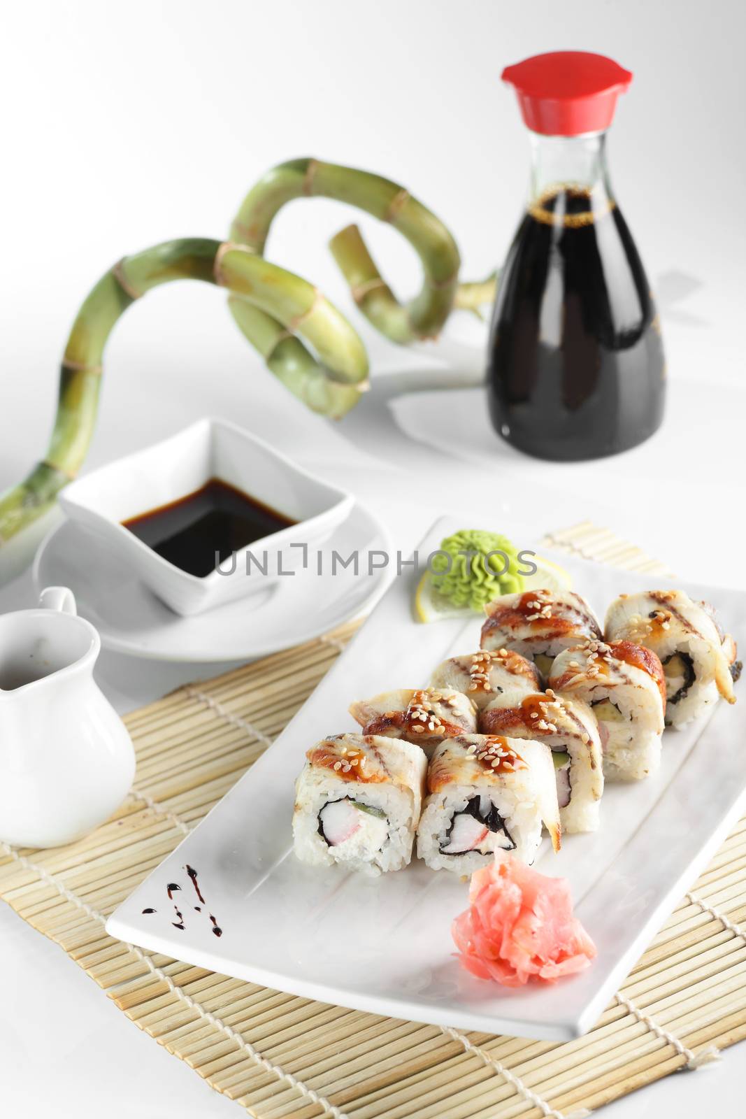 frest and tasty sushi by fiphoto