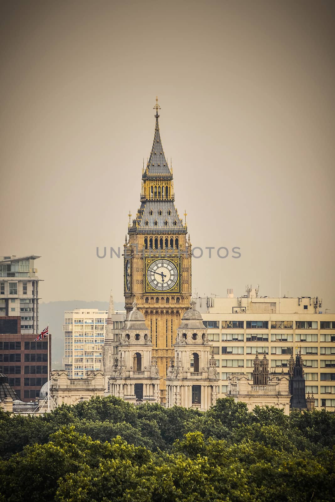 The Clock Tower in London by dutourdumonde
