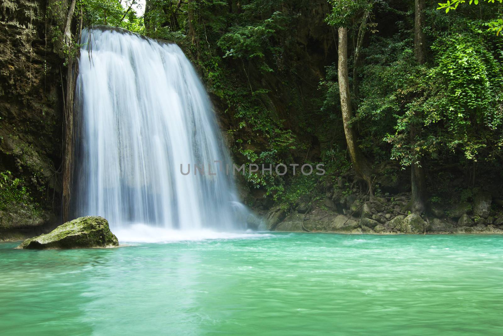 Waterfall by narinbg