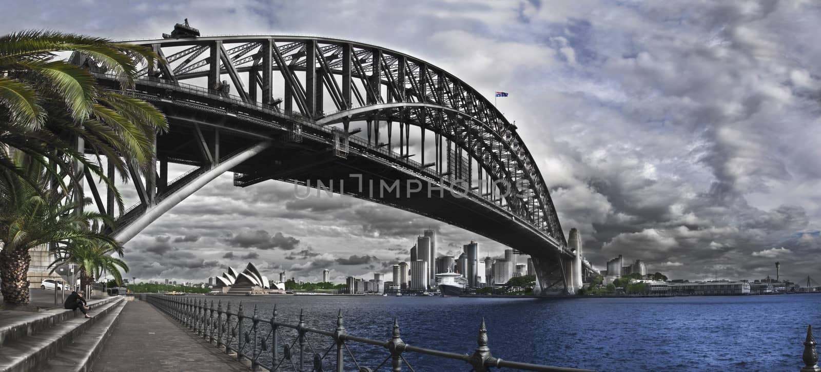 Sydney Harbour Bridge and Opera House. by klss