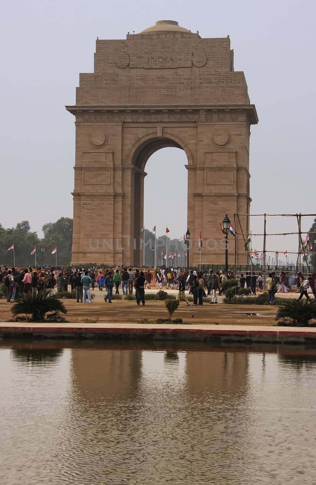 India Gate, New Delhi by donya_nedomam