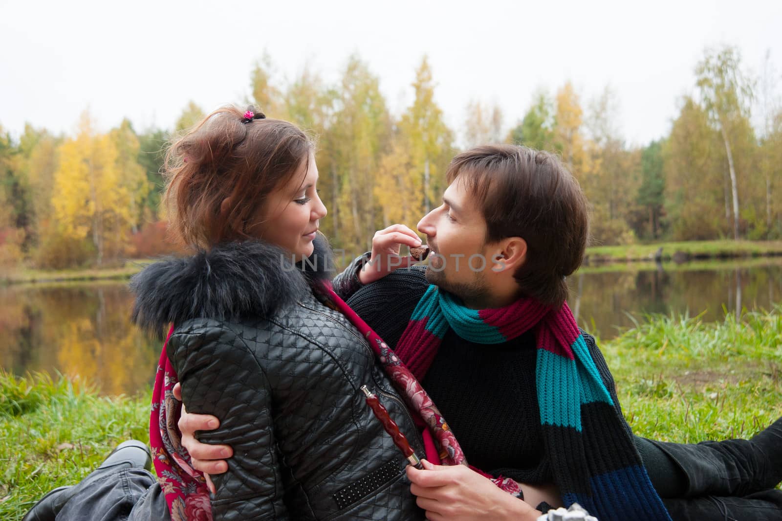 relationships between men and women on the nature of the hookah