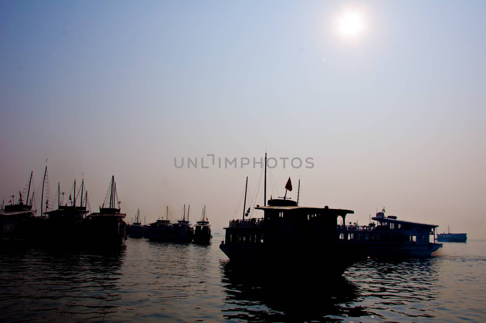 Halong Bay by buffaloboy