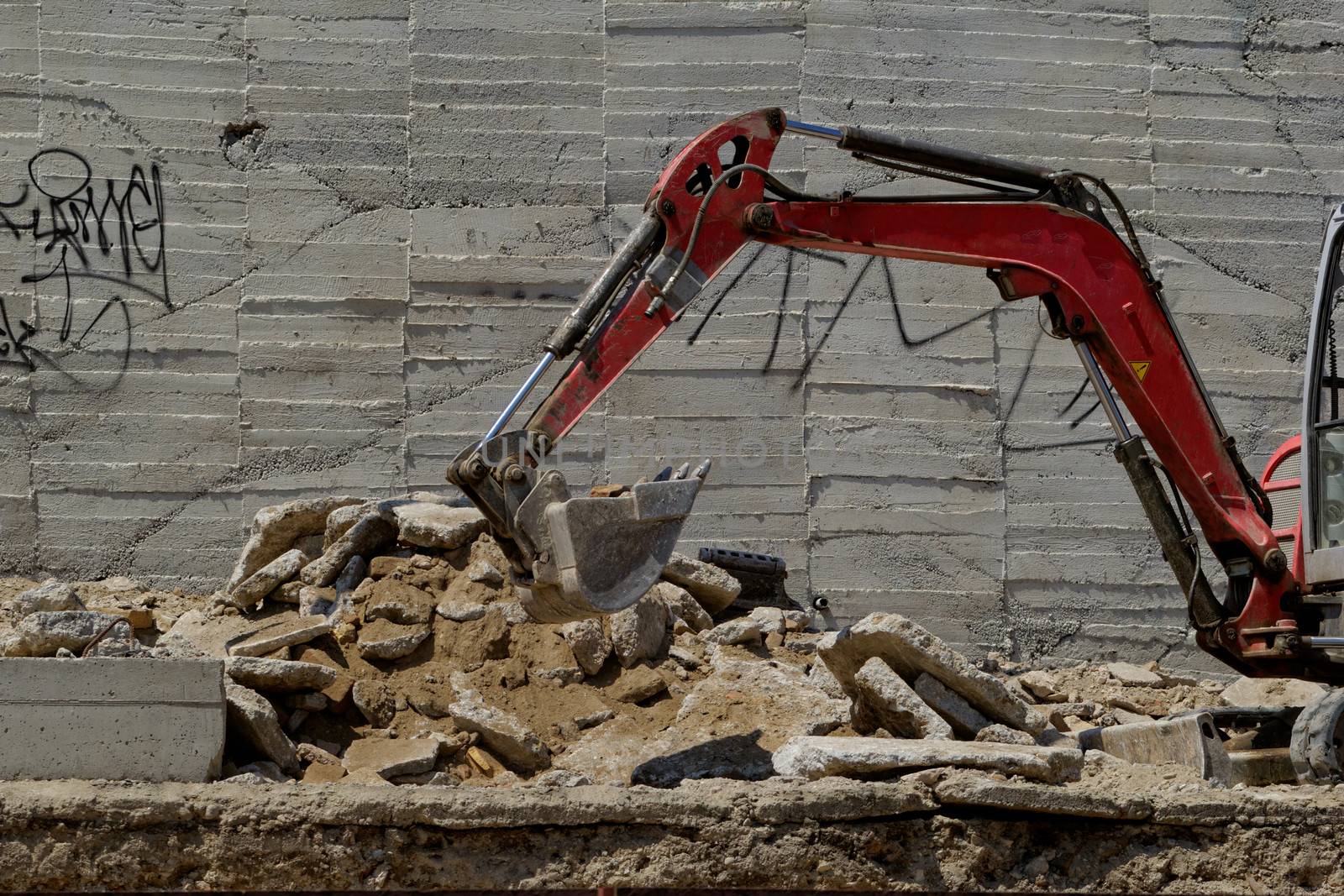 the excavator working on a construction site
