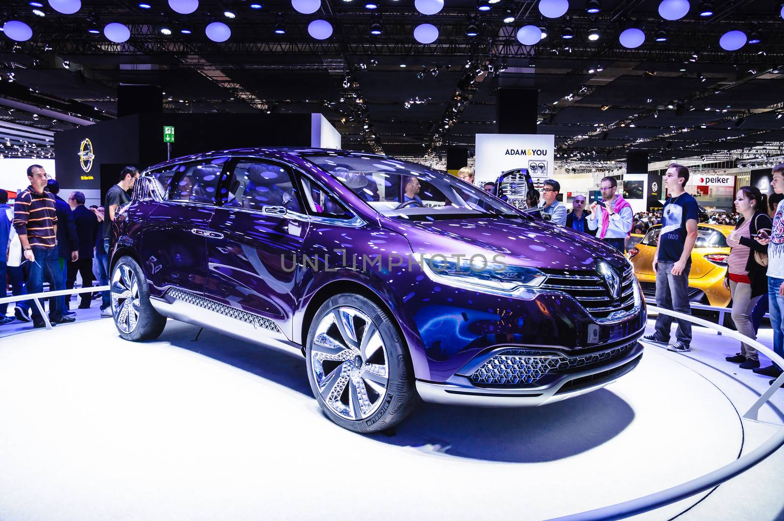 FRANKFURT - SEPT 21: Renault Initiale Paris Concept Car presented as world premiere at the 65th IAA (Internationale Automobil Ausstellung) on September 21, 2013 in Frankfurt, Germany