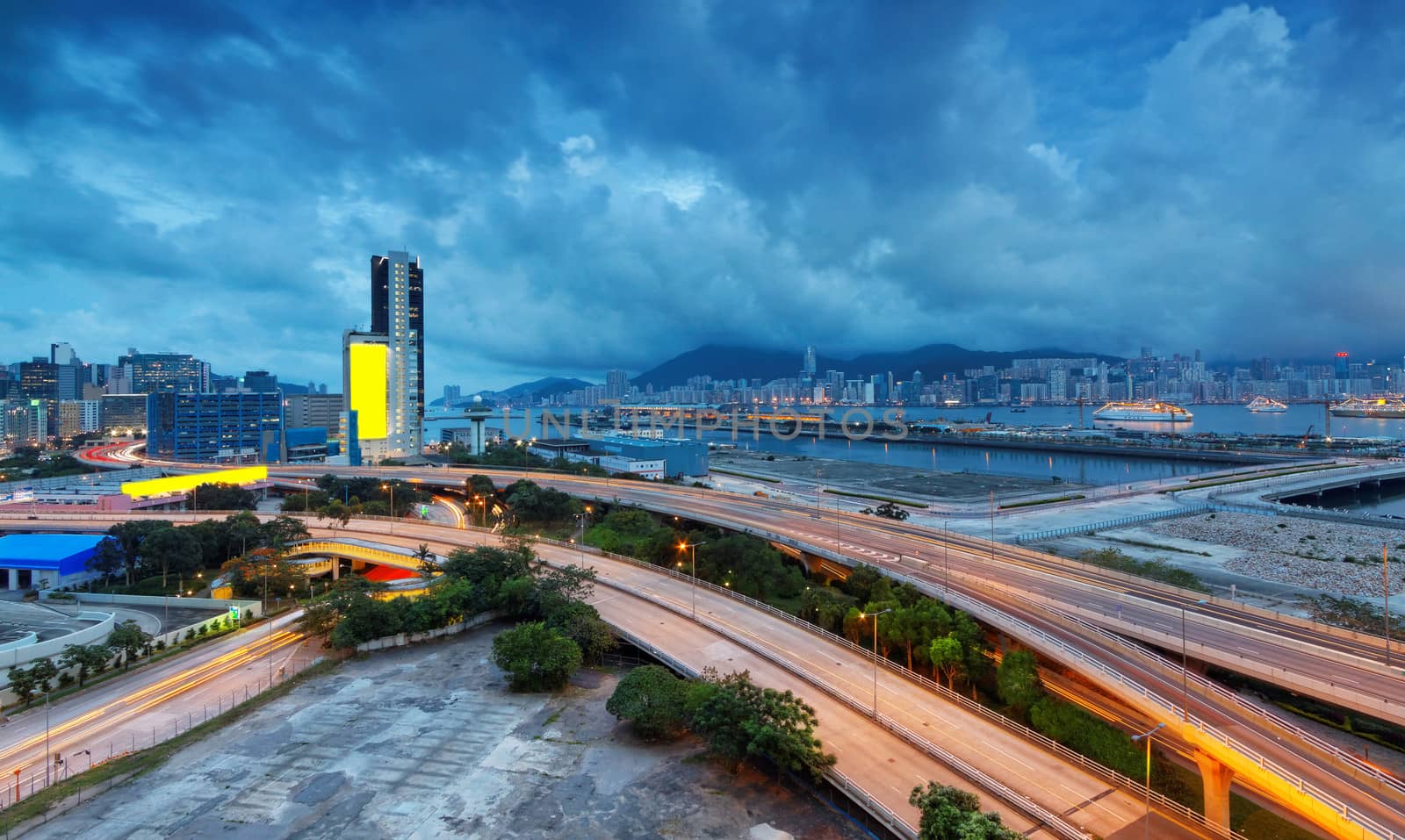 hong kong kwun tong highway bridge  at cloudy night