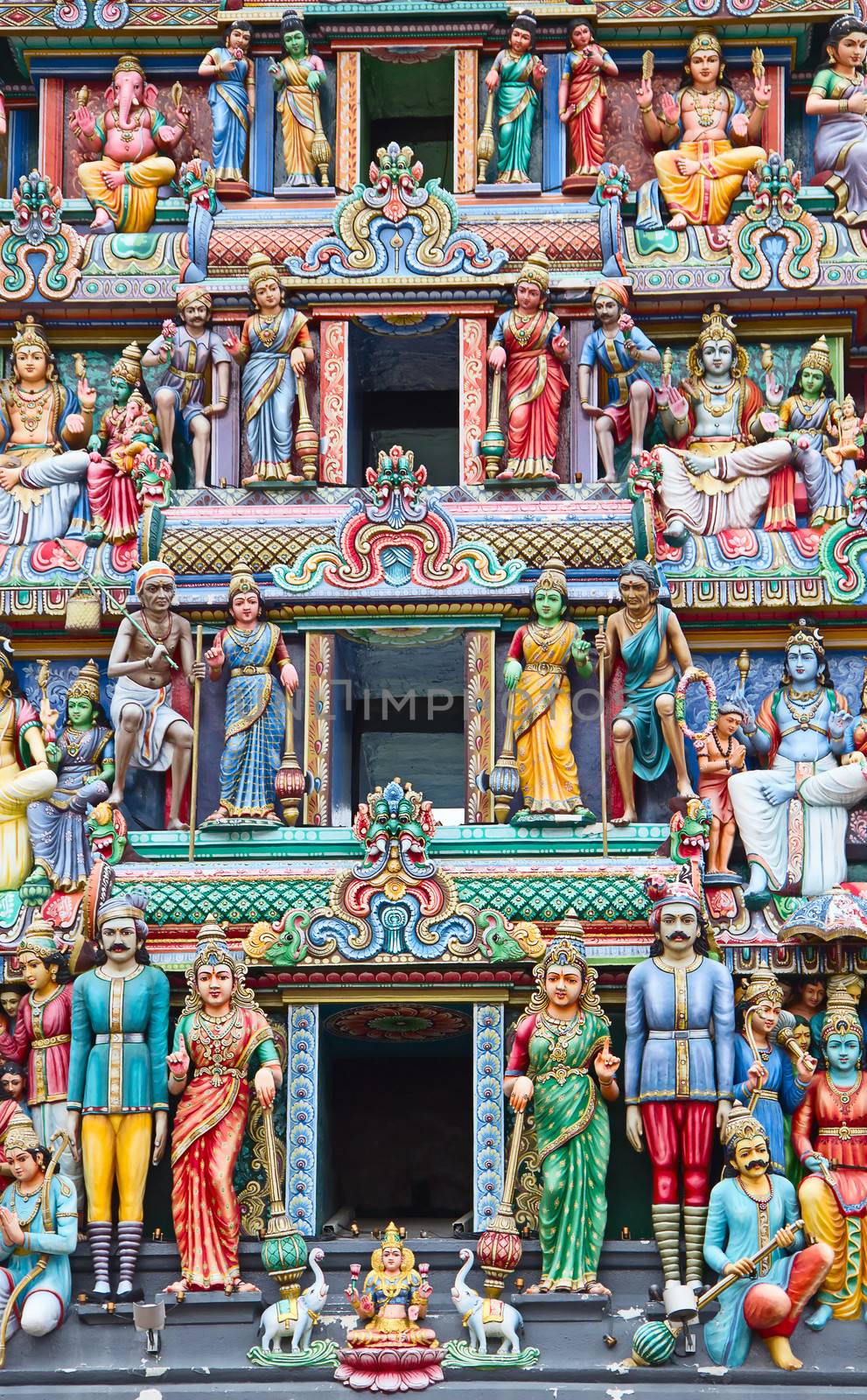 Hindu temple in Singapore by swisshippo