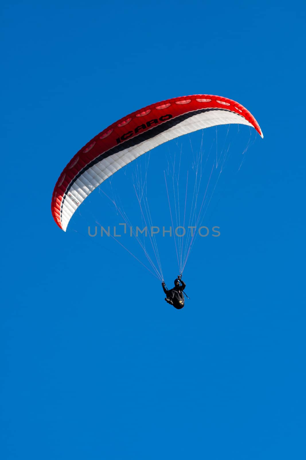 The recreational and competitive adventure sport of flying paragliders.