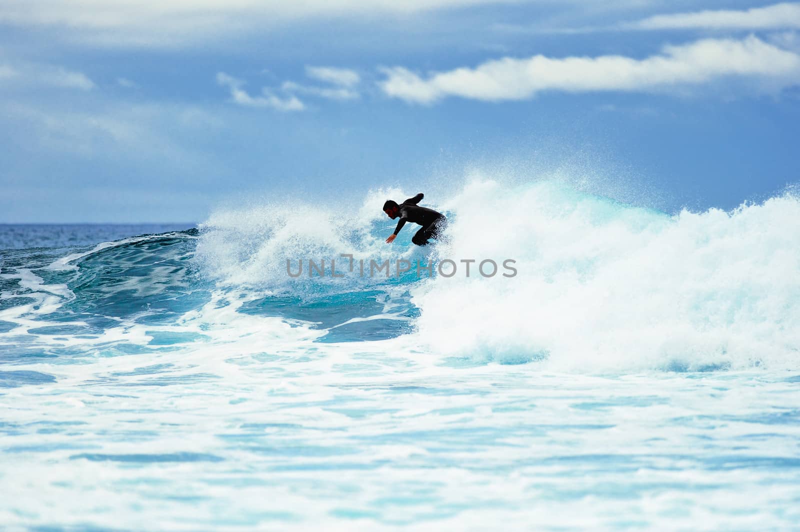 Surf-rider by styf22