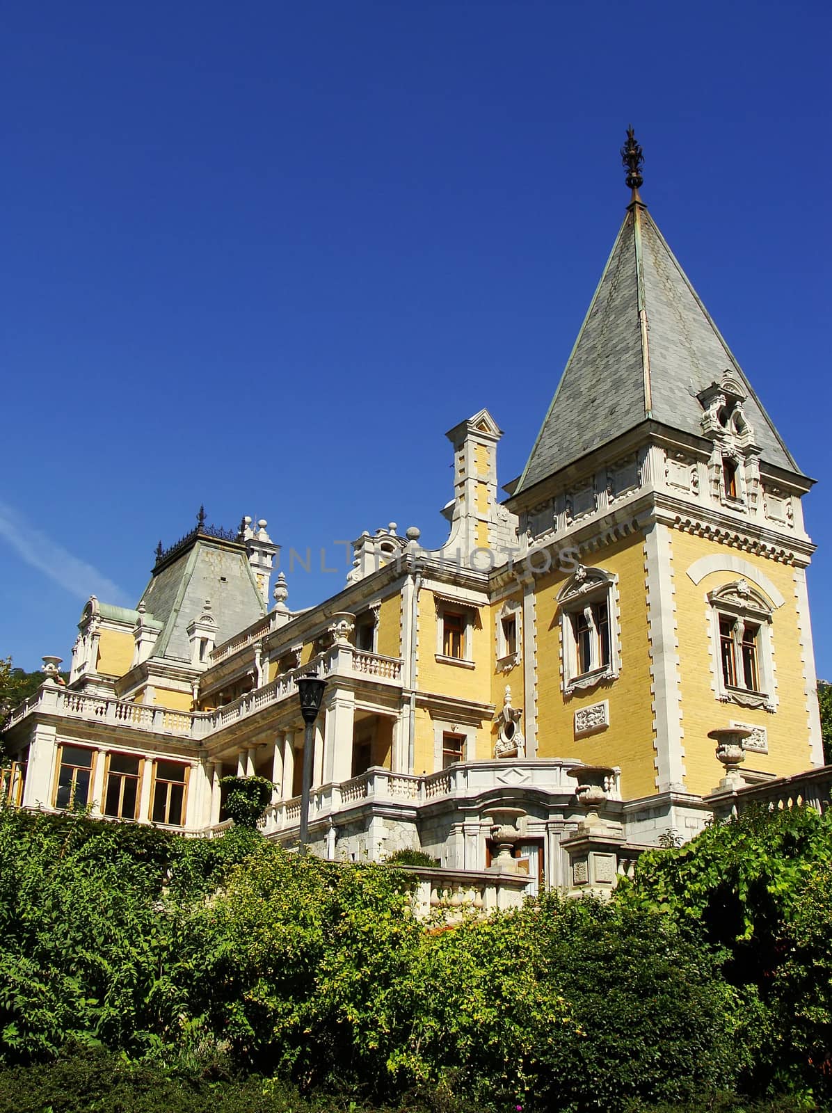 Masandra Palace, Crimea peninsula, Ukraine by donya_nedomam