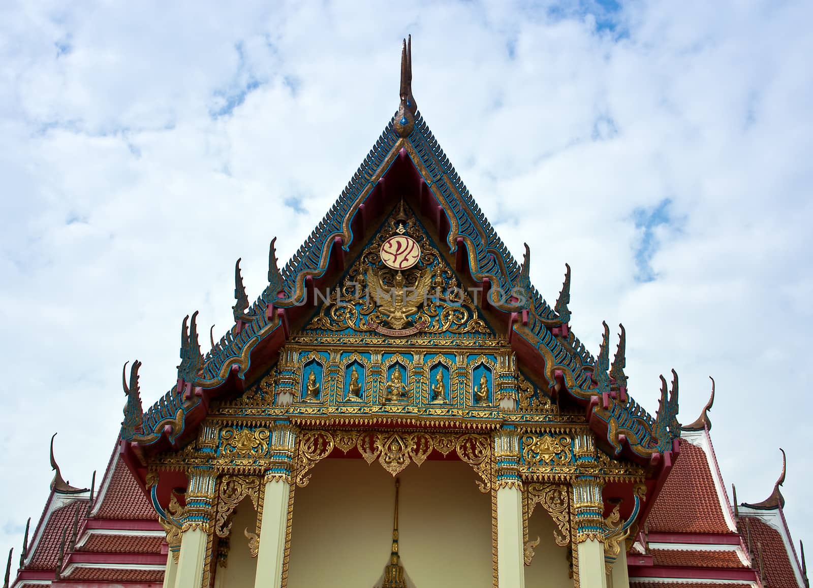 Architecture of the temple. by Theeraphon