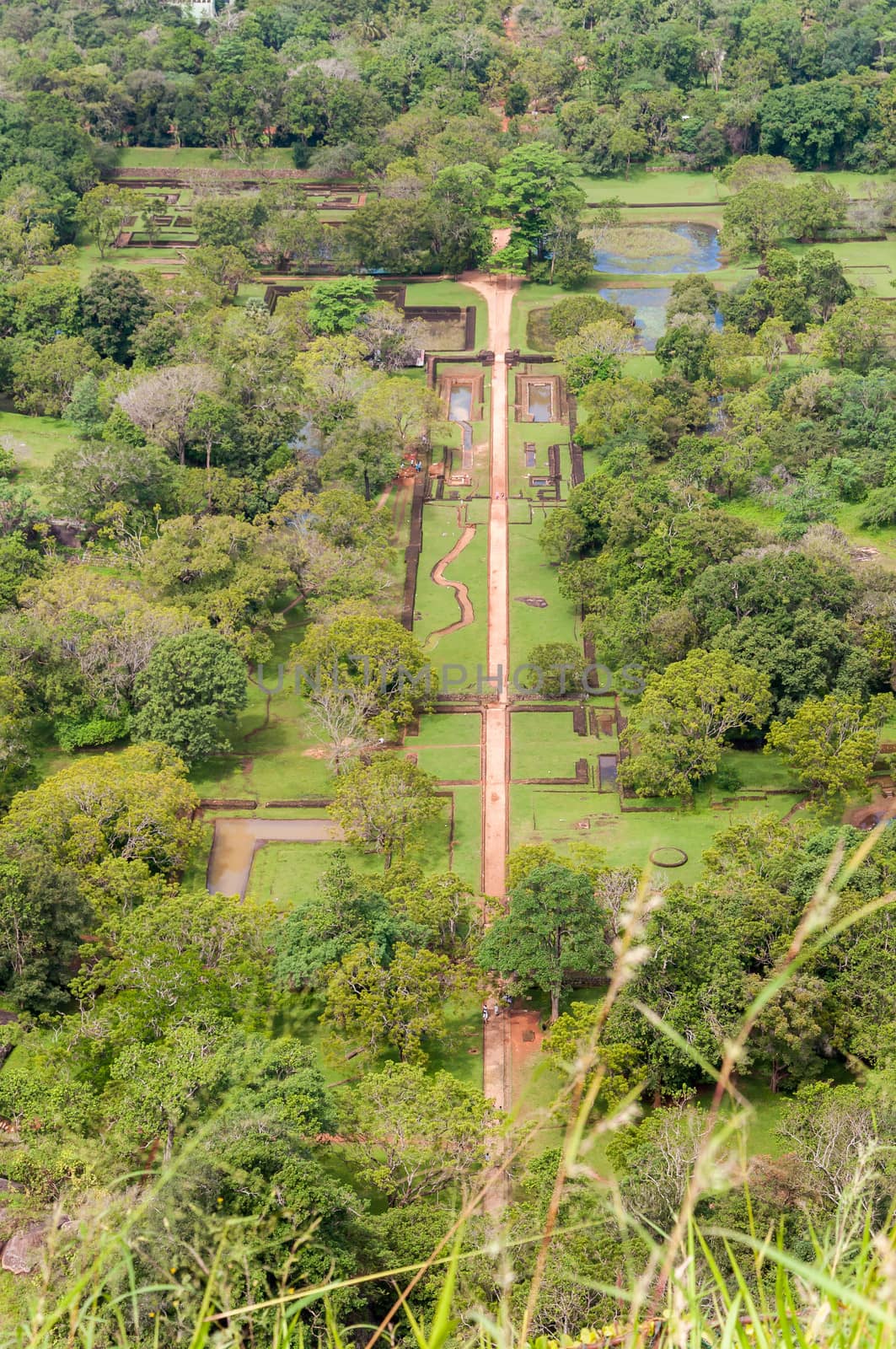 Sigiriya gardens by mkos83