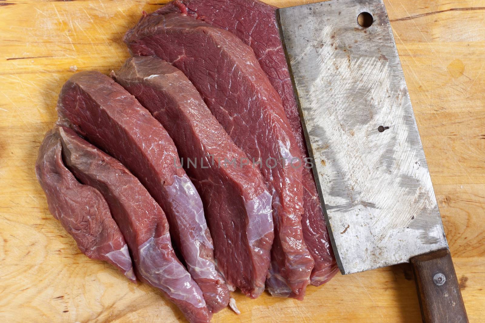 Detail of the slices of raw beef