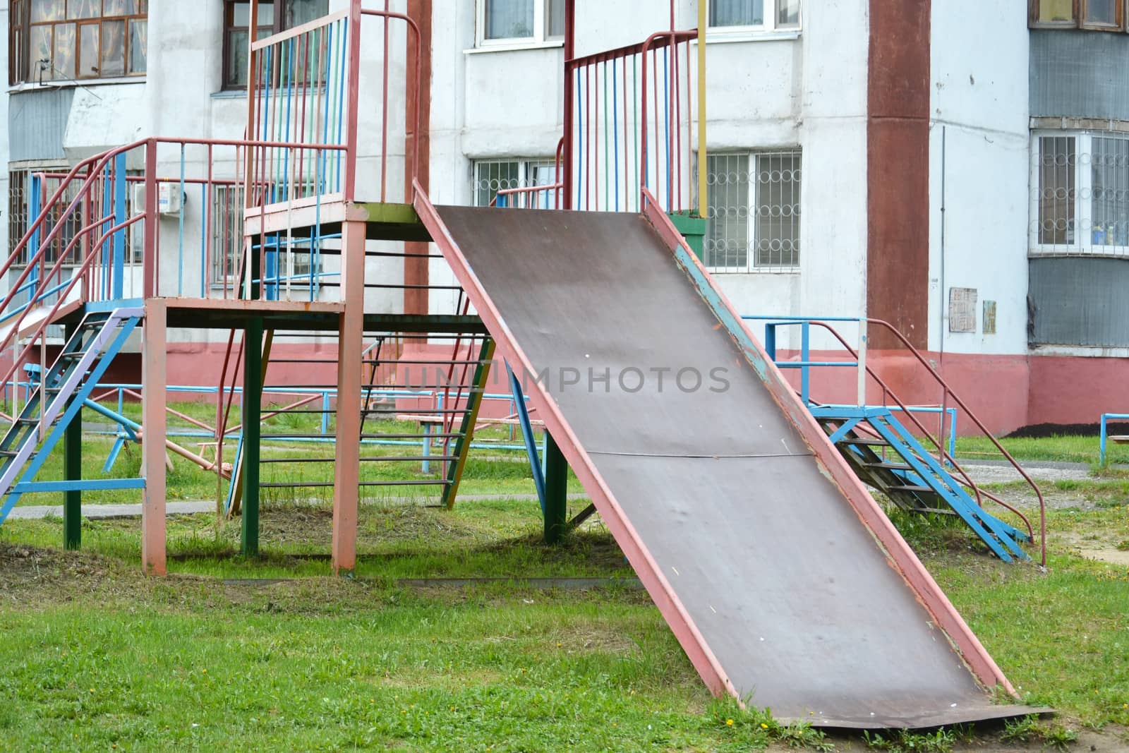 empty children's hills in a house yard