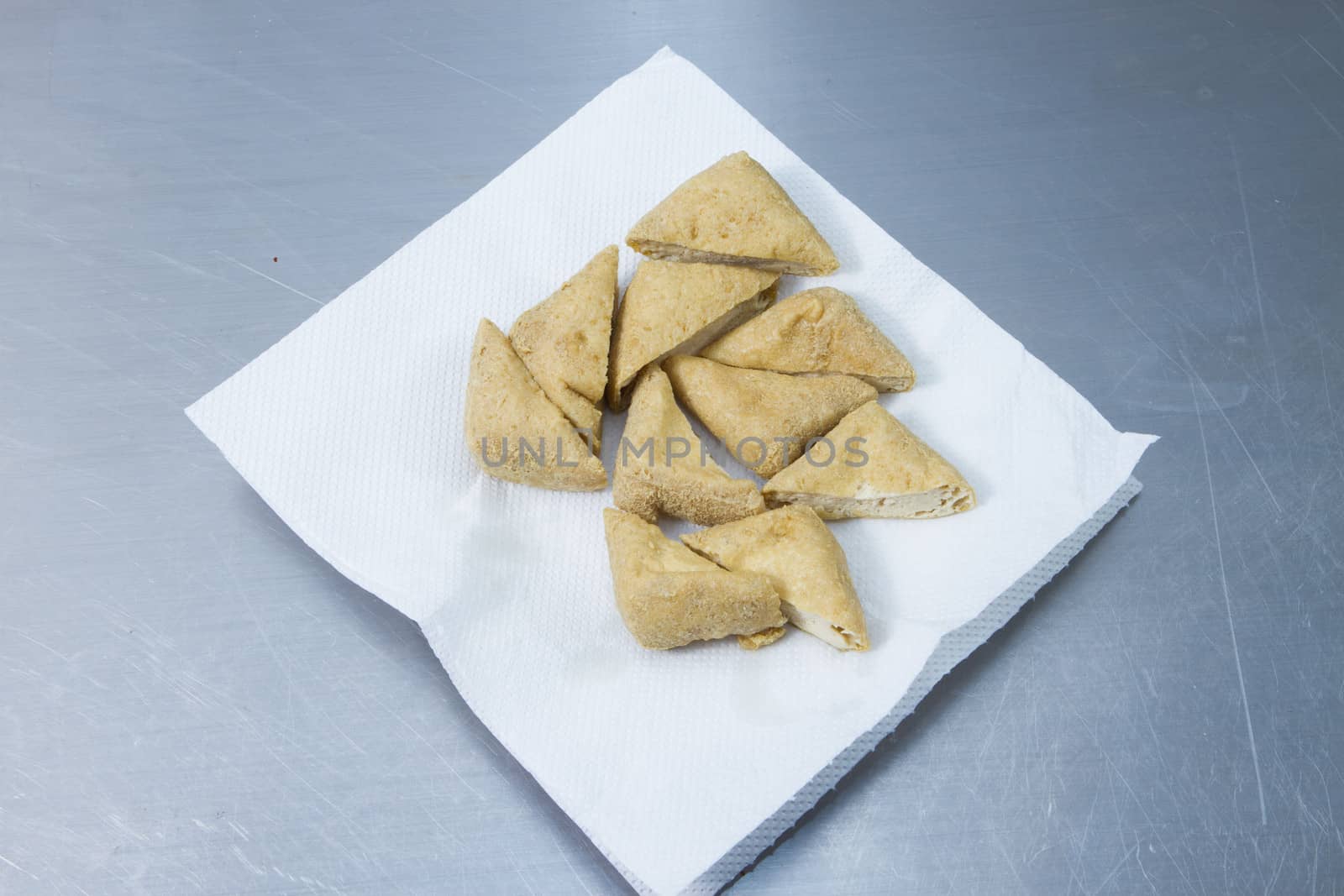 How to make fried tofu.