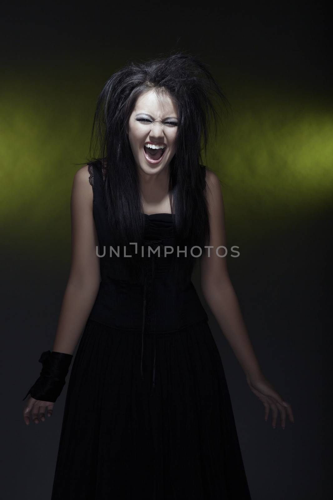 Screaming witch by Novic