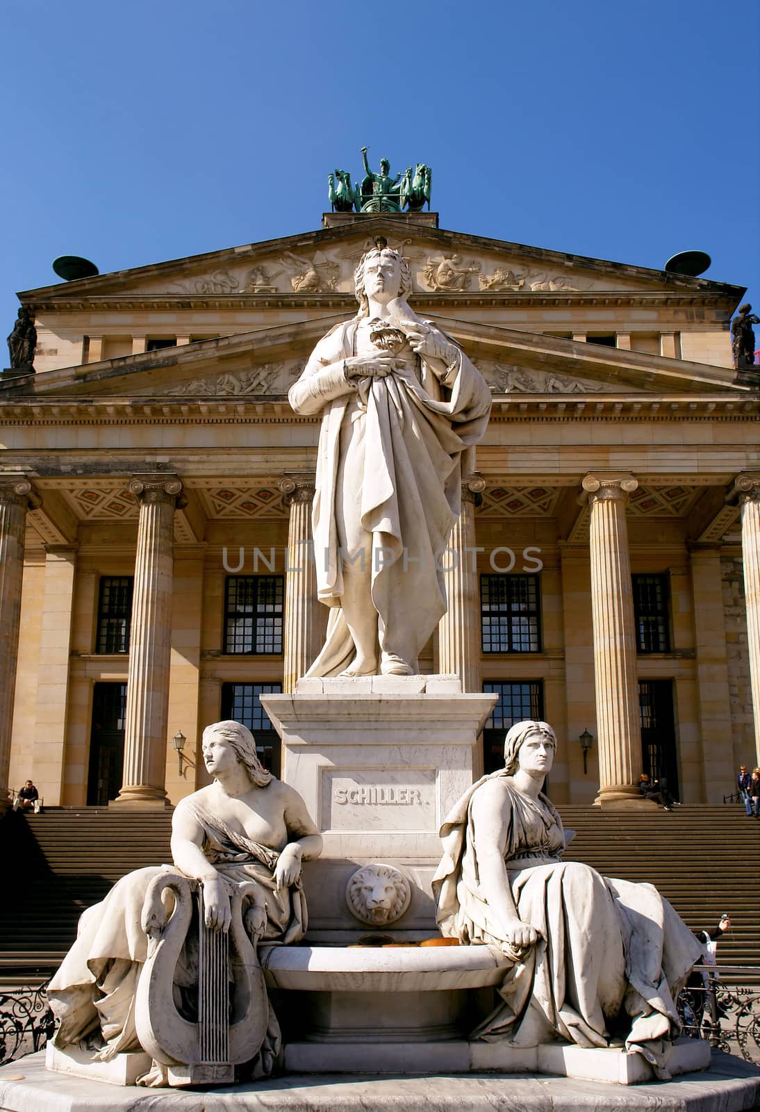 Gendarmenmarkt square statue, Berlin