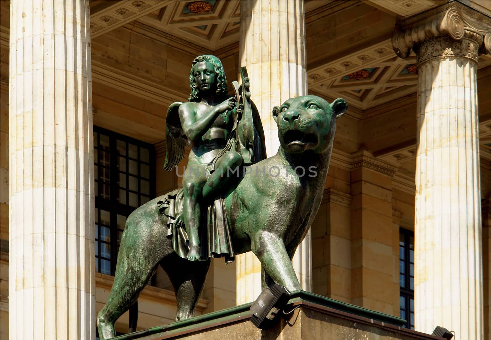 Konzerthaus hall statue, Gendarmenmarkt square, Berlin