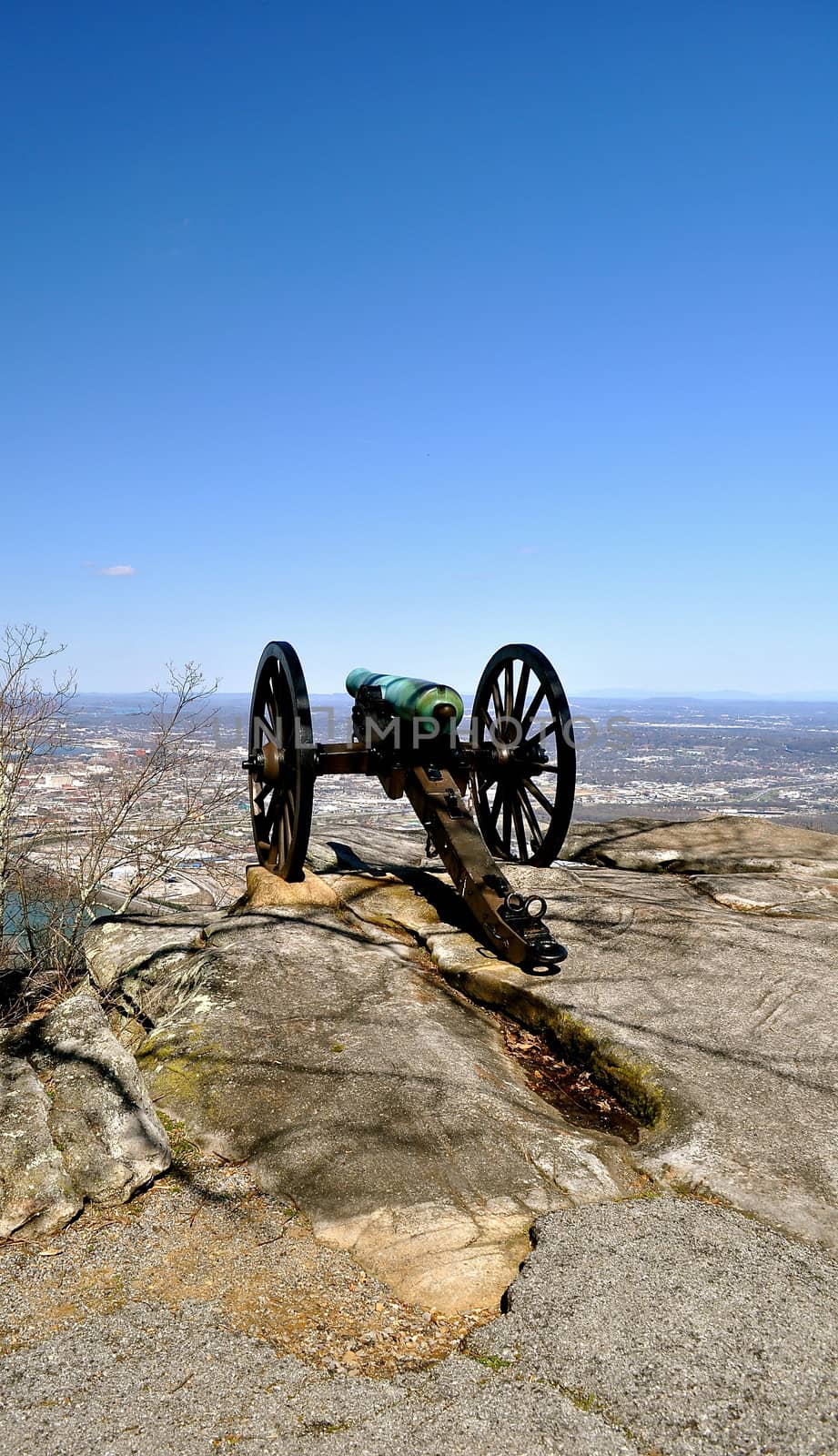 Cannon overlooks Chattanooga by RefocusPhoto
