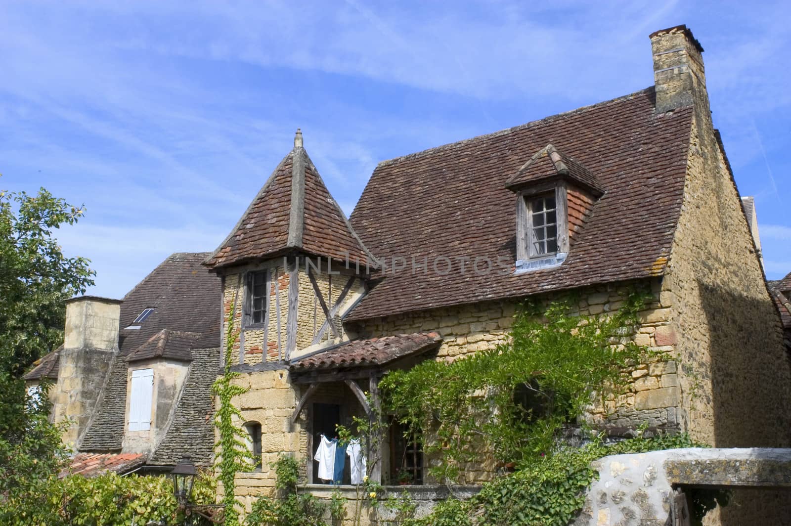 One of the oldest house in Sarlat by gillespaire